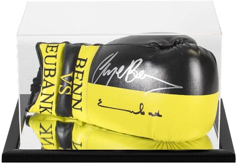 Боксови ръкавици с автограф от Найджъл Бенна и Крис Юбэнка - В акрилна витрина - Боксови ръкавици с автограф