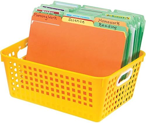 Големи пластмасови кошници за съхранение на работния плот, размер една кошница 13 ¼ 10 на 5½ – се Предлагат